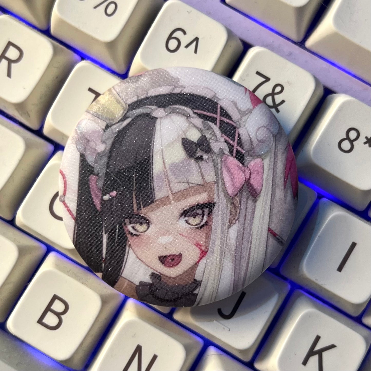 Dakemi Glittery Pins/ 2 different designs!!